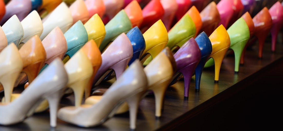 Кои са водещите цветове при дамските обувки през лято 2021