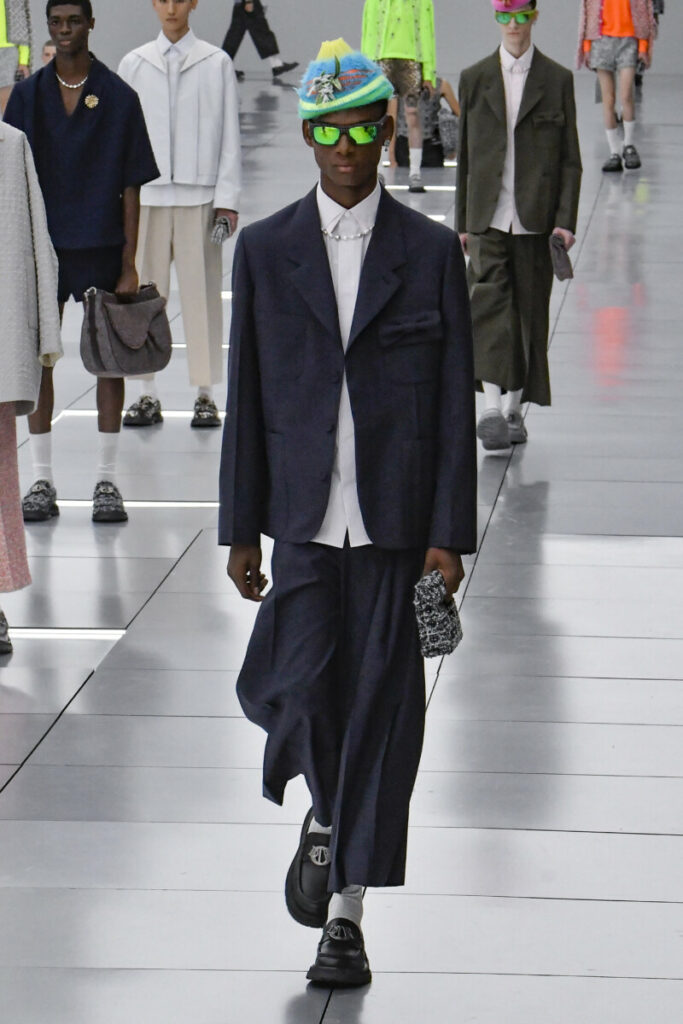 Модерни мъжки обувки за пролет-лято 2024: черни мокасини, Dior