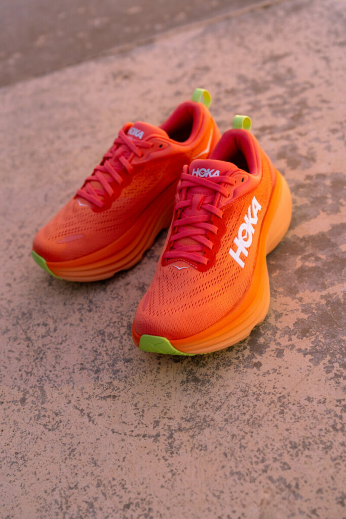 Оранжеви обувки за бягане HOKA